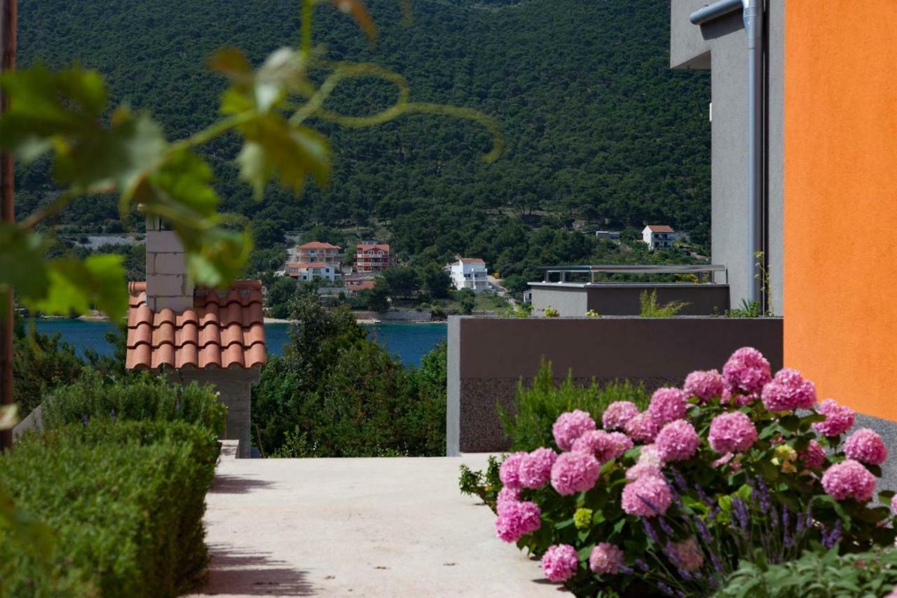 Apartments Timbar Grebastica Exterior photo