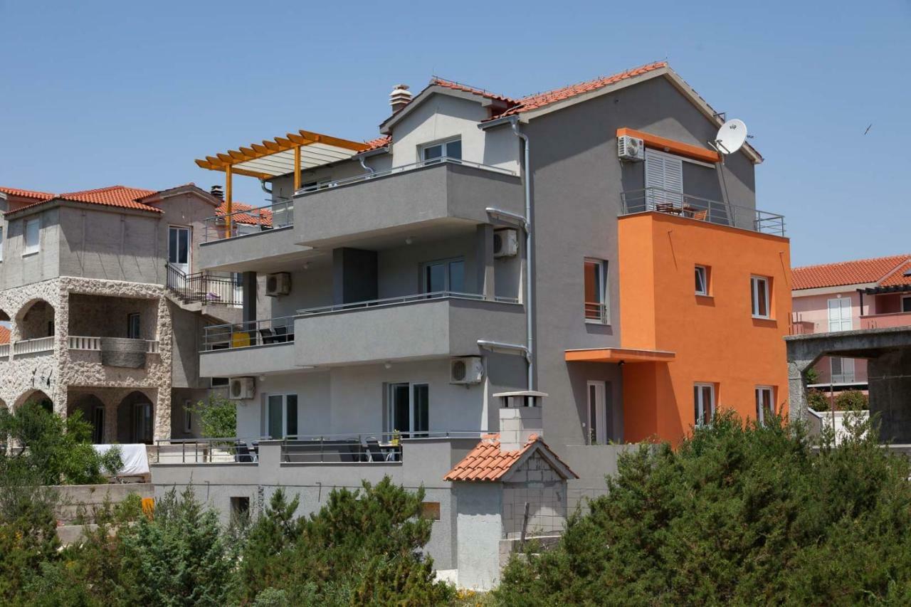 Apartments Timbar Grebastica Exterior photo