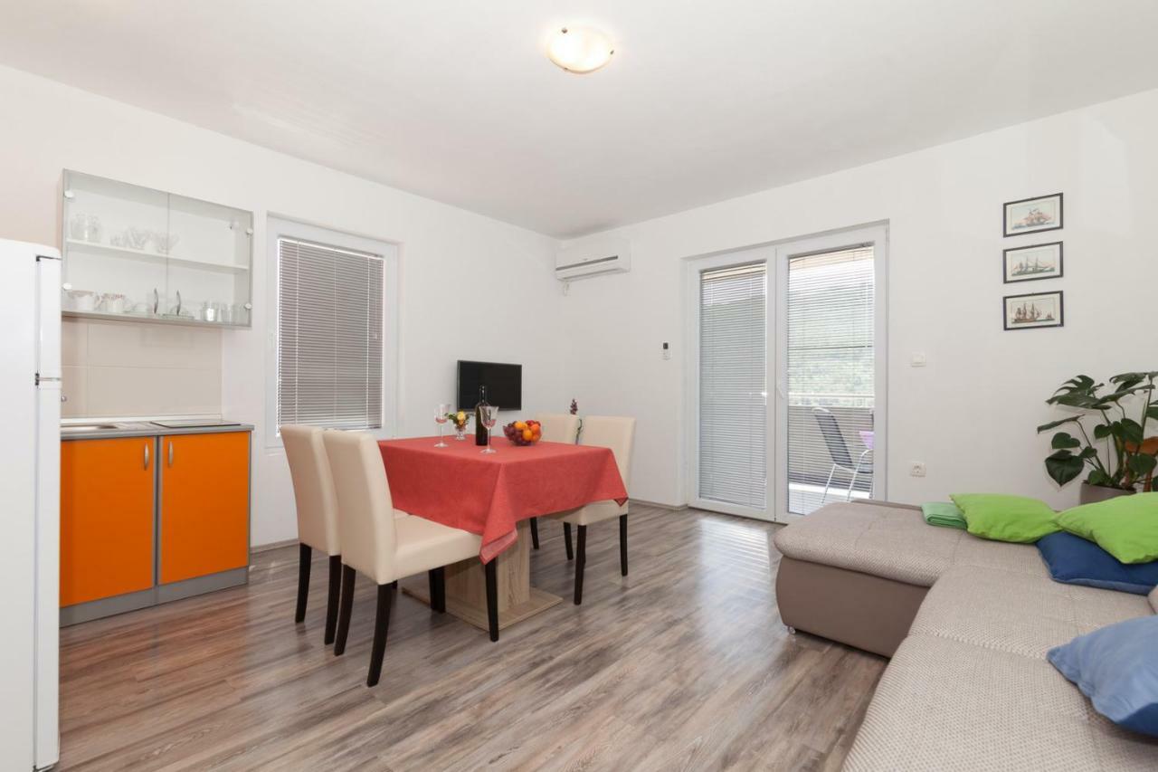 Apartments Timbar Grebastica Exterior photo