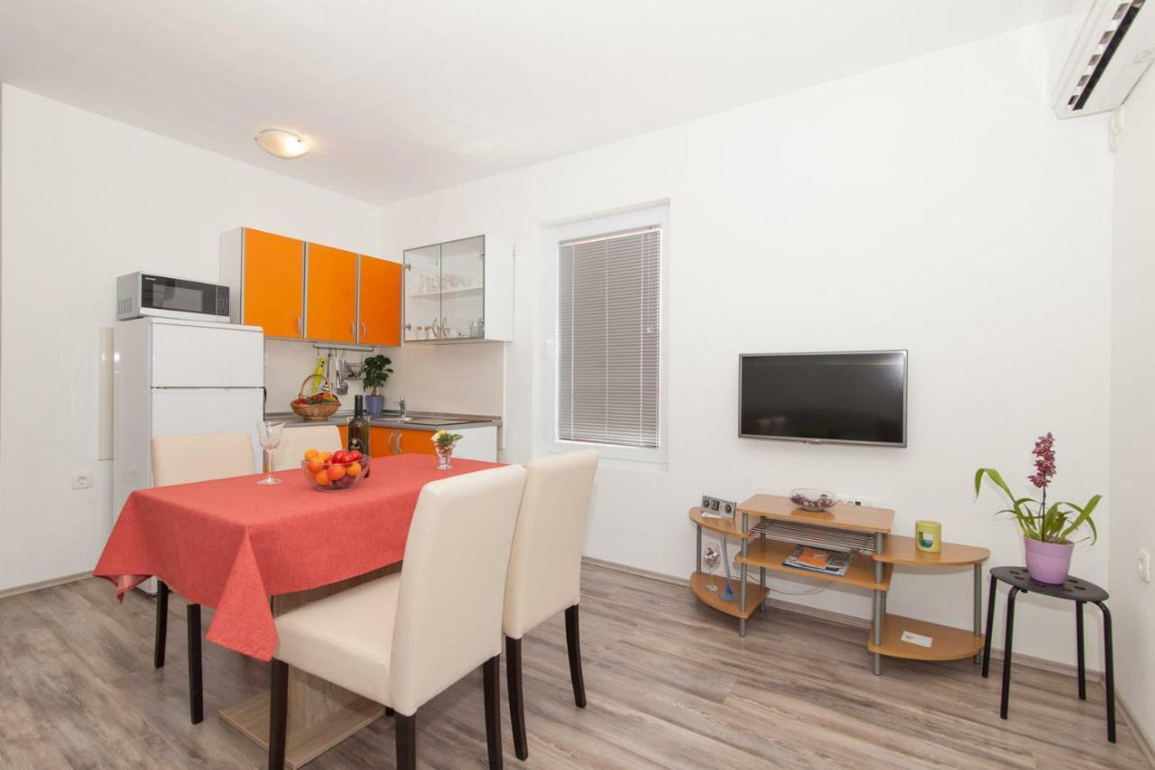 Apartments Timbar Grebastica Exterior photo