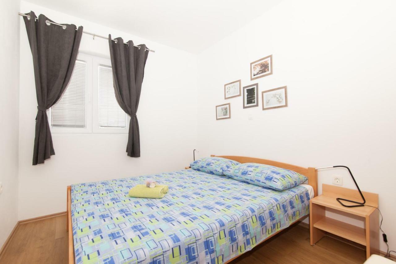 Apartments Timbar Grebastica Exterior photo