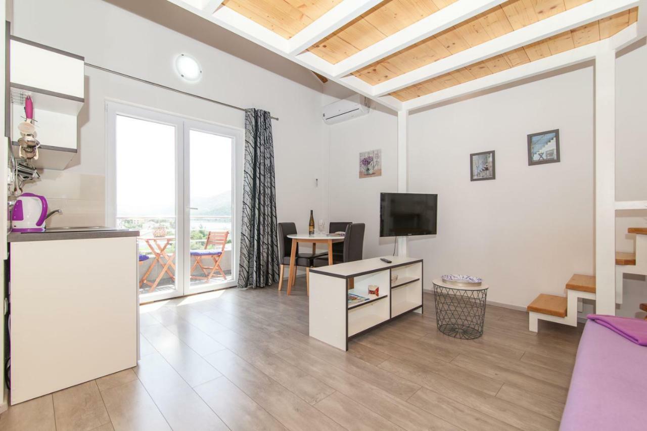 Apartments Timbar Grebastica Exterior photo