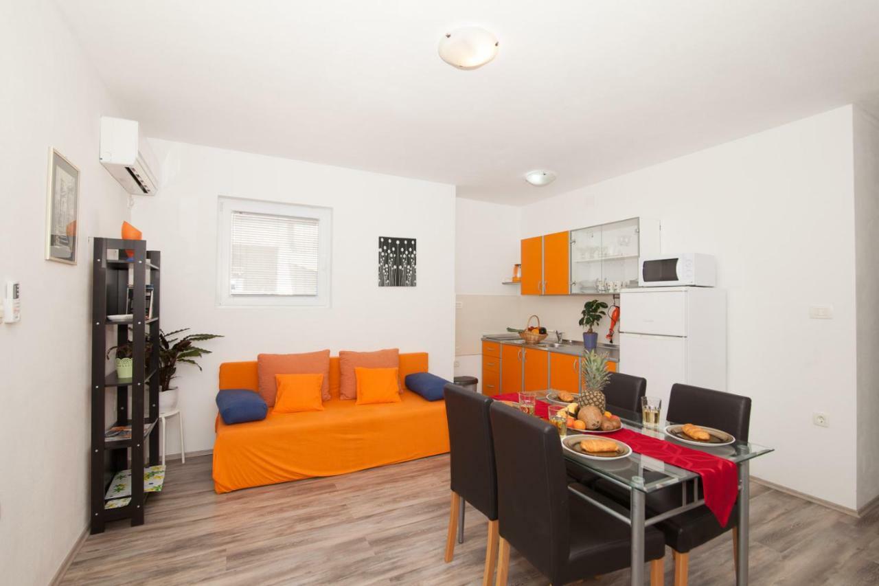 Apartments Timbar Grebastica Exterior photo