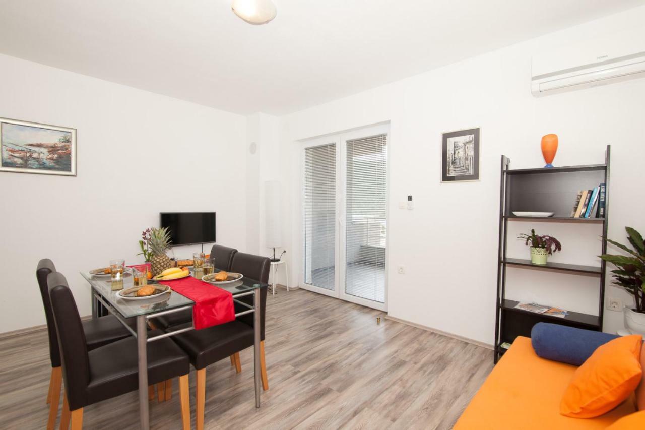 Apartments Timbar Grebastica Exterior photo