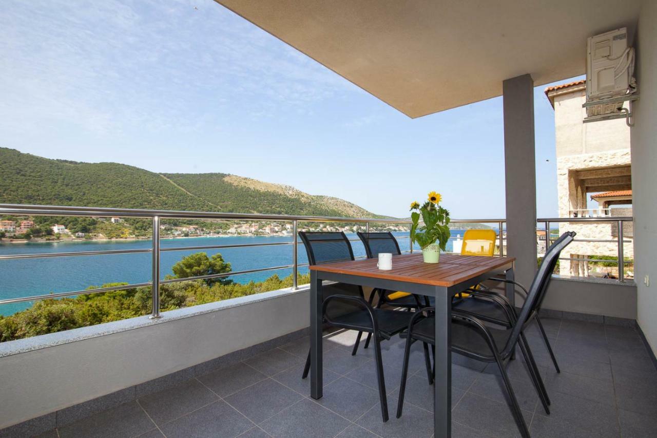 Apartments Timbar Grebastica Exterior photo